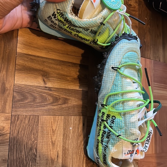 OFF-white runners worn twice - Picture 2 of 5